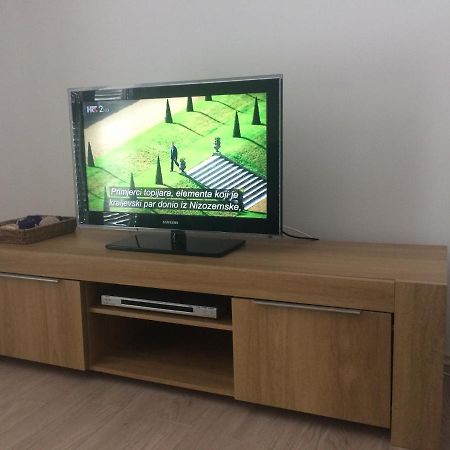 Apartment 策萨利卡 外观 照片