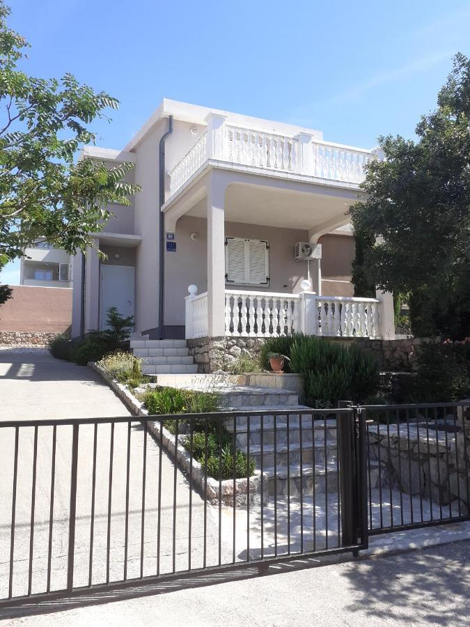 Apartment 策萨利卡 外观 照片