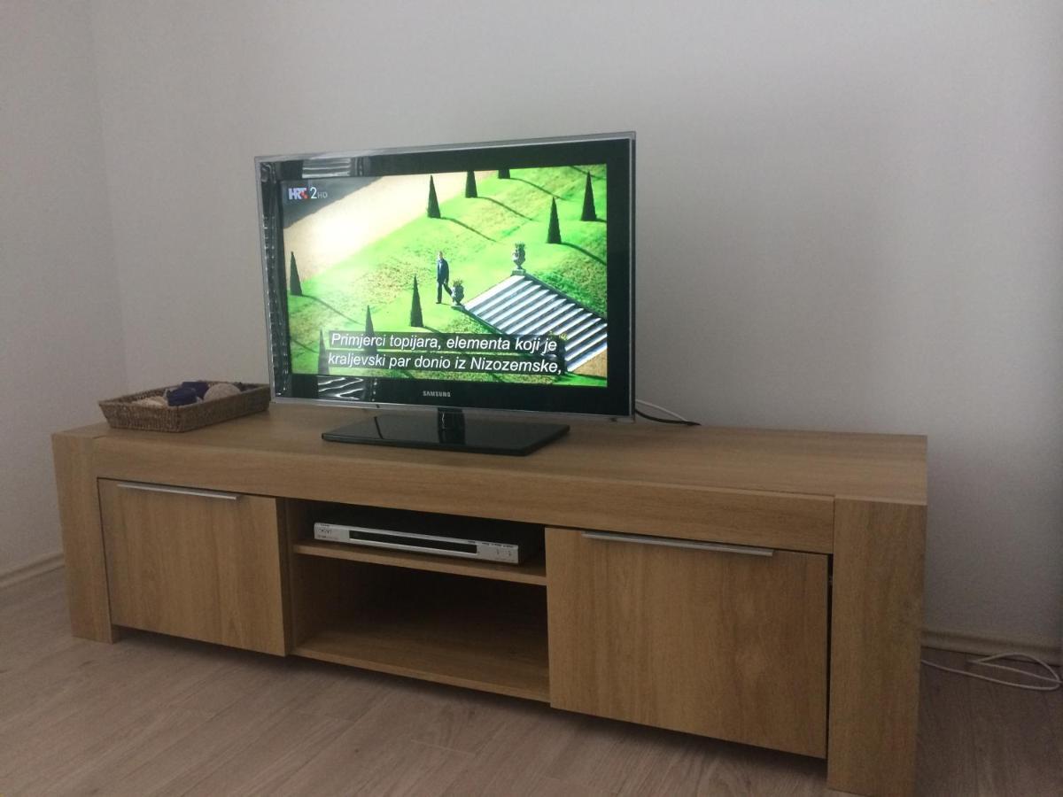 Apartment 策萨利卡 外观 照片