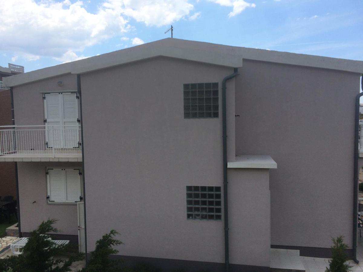 Apartment 策萨利卡 外观 照片