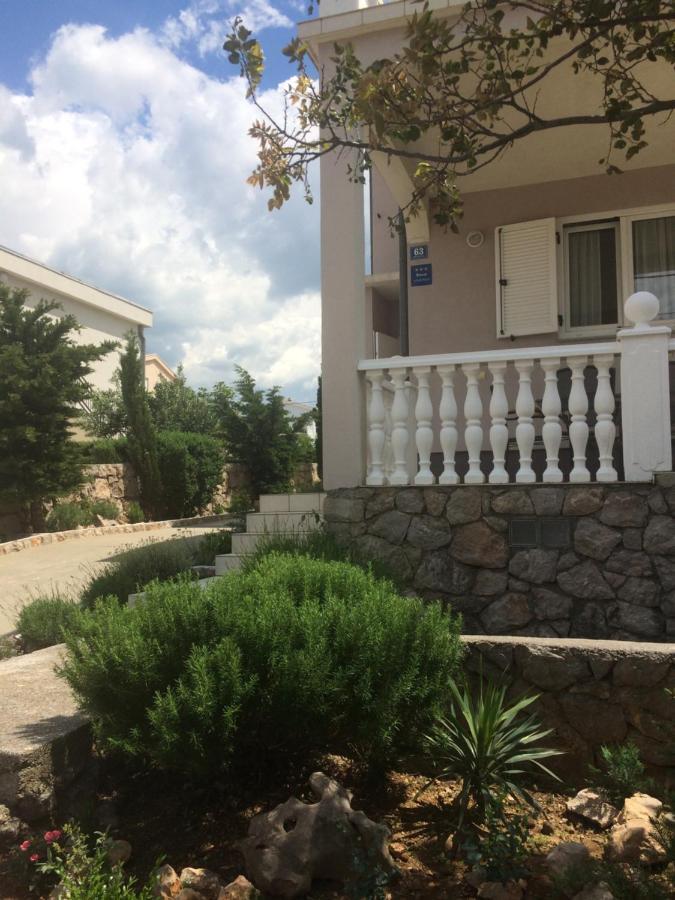 Apartment 策萨利卡 外观 照片